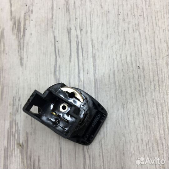 Прикуриватель гнездо прикуривателя Renault sandero