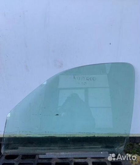 Стекло двери переднее левое Renault Kangoo KC0M