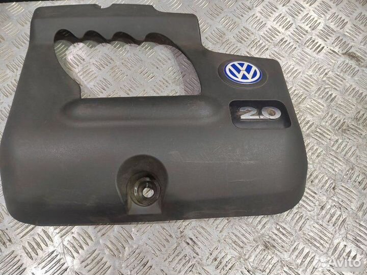 Накладка двигателя Volkswagen Jetta 4 2.0