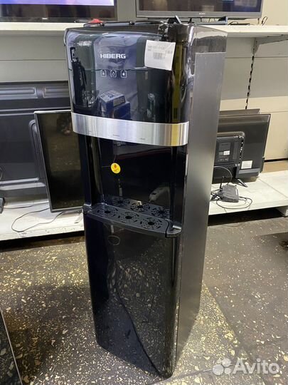 Кулер для воды напольный