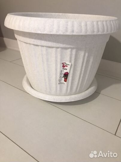 Горшок / кашпо для цветов