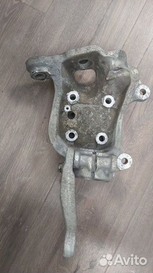 Кулак поворотный передний правый Bmw 525I E60