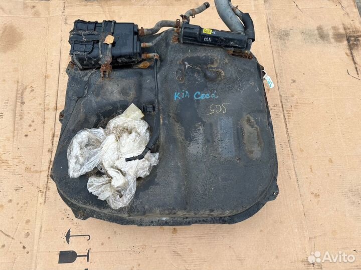 Топливный бак Kia Ceed ED