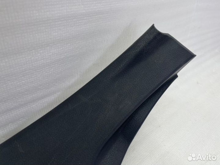 Накладка порога внутренняя задняя правая Toyota