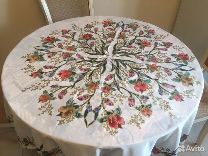 Скатерть на круглый стол батик