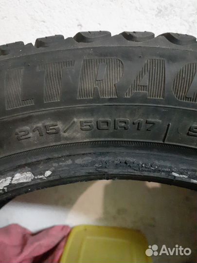 Goodyear UltraGrip Ice 215/50 R17