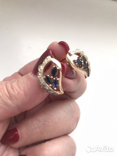 Золотые серьги с бриллиантами и сапфирами