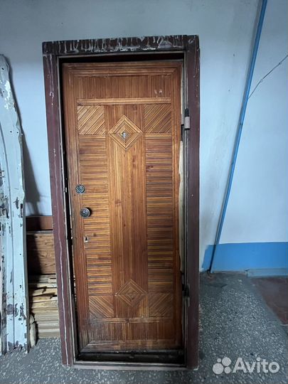 Дверь металличесска