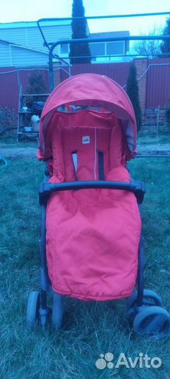 Прогулочная коляска