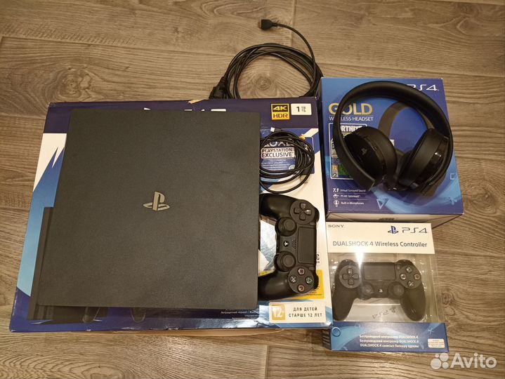 Sony PS4 pro 1tb
