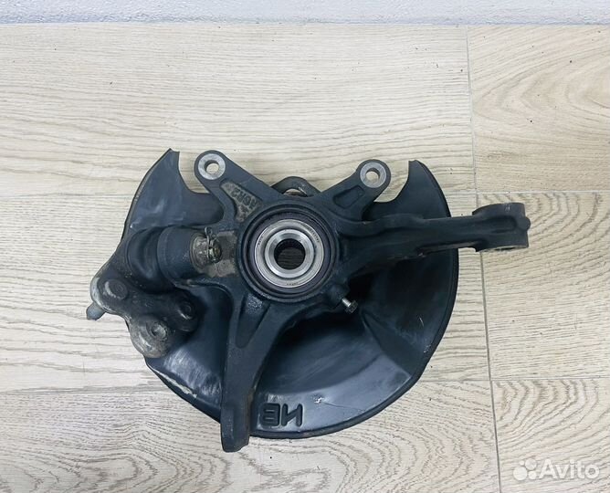 Кулак поворотный правый Honda Civic 4D 1.8