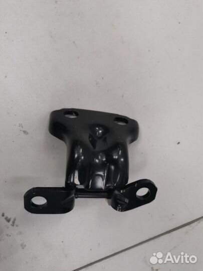 Петля двери задняя правая Subaru Forester