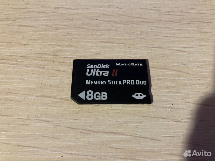 Карта памяти Memory Stick 8GB