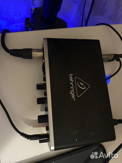 Звуковая карта behringer umc204hd