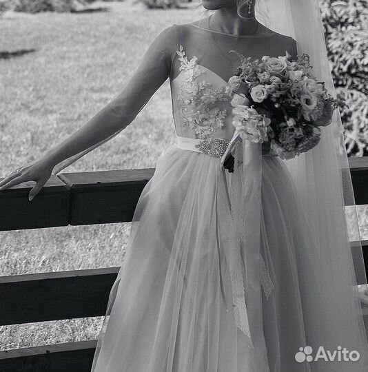 Продаётся свадебное (вечернее) платье