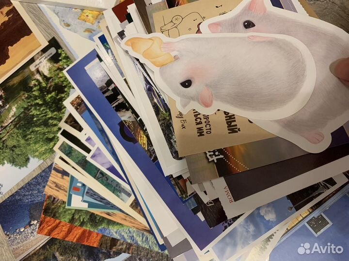 245 почтовых открыток