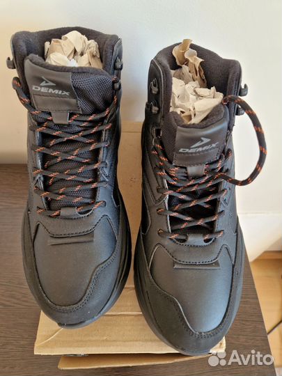 Ботинки зимние новые demix 42,5