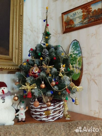 Корзинка из ротанга диаметр 24, высота 11 см