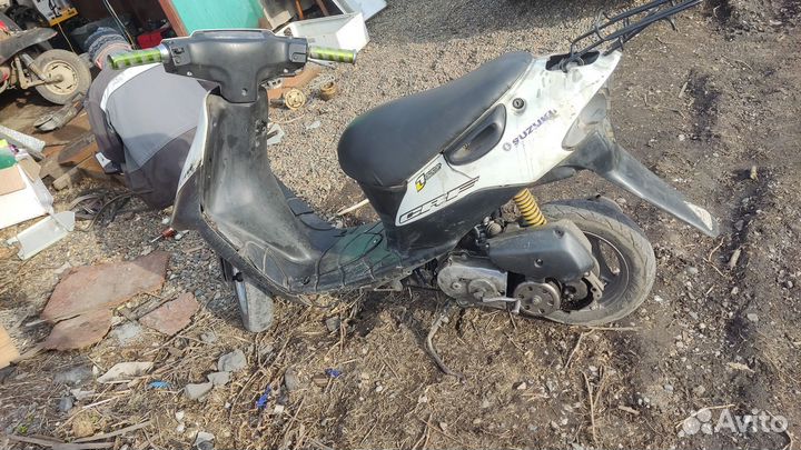 Продам скутер Suzuki lets 2