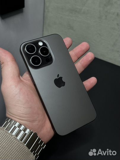 iPhone 15 Pro, 256 ГБ