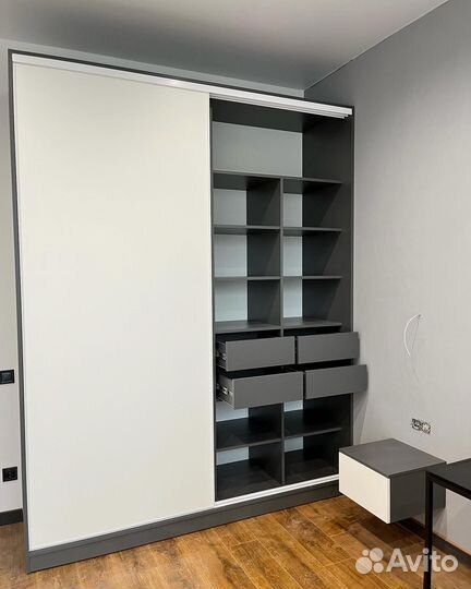 Шкаф купе для одежды