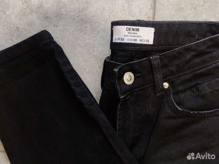 Джинсы bershka mom 32