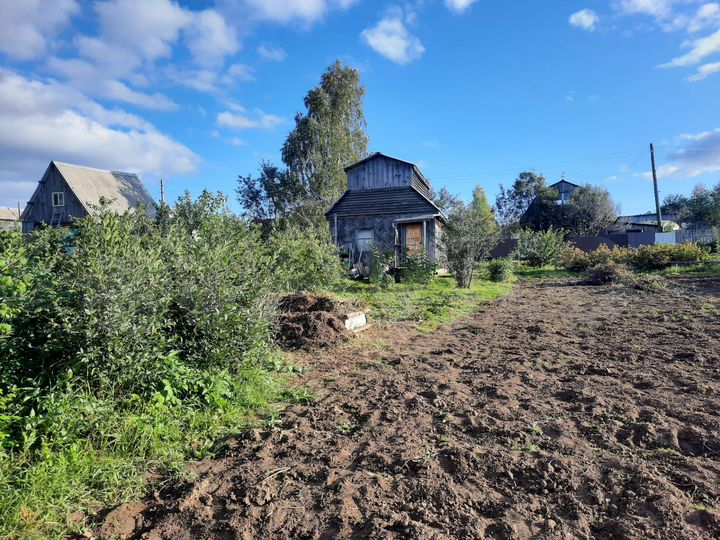 Дача 20 м² на участке 6 сот.