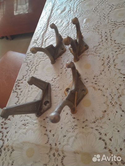 Крючки алюминиевые