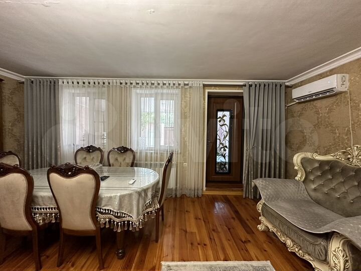 3-к. квартира, 102,8 м², 1/5 эт.