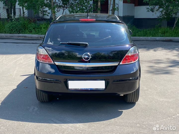 Opel Astra 1.8 AT, 2010, 185 000 км