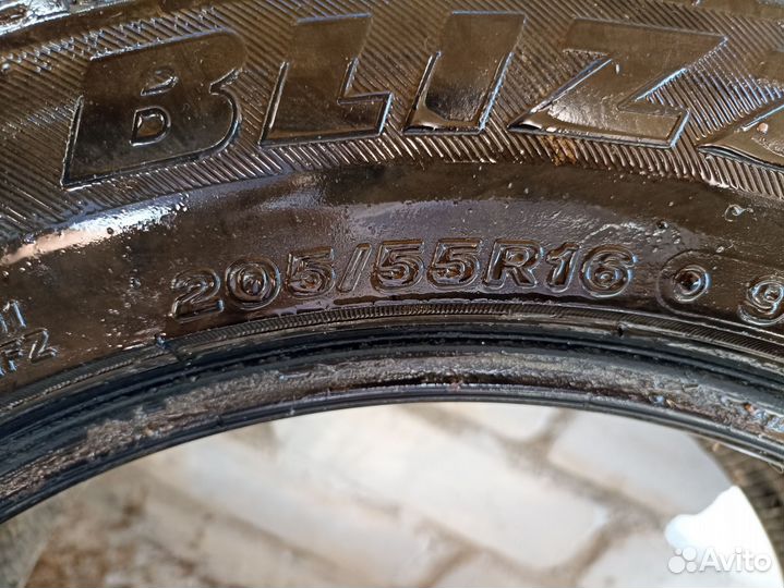 Bridgestone Blizzak Revo GZ R16