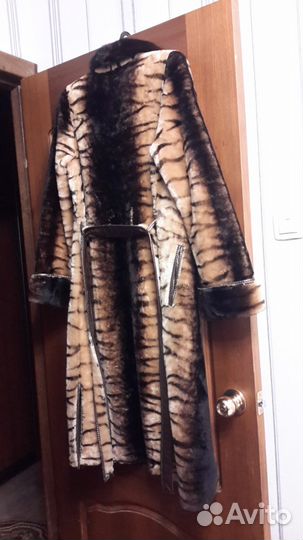 Мутоновая шубка с норковым воротничком