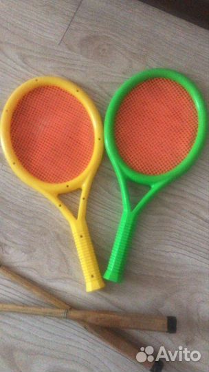 Ракетка для бадминтона и игры в мяч
