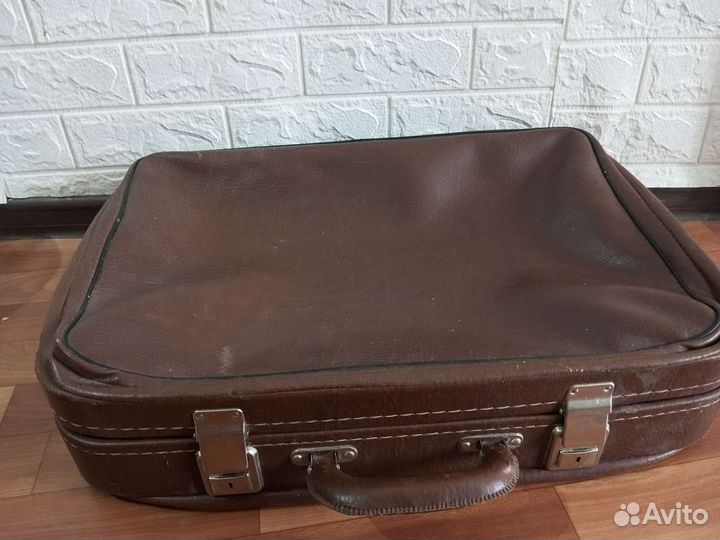 Чемоданы времен СССР, торг