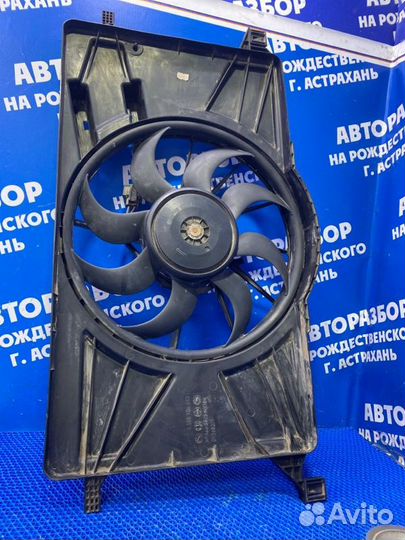 Диффузор с вентилятором Ford Focus 3 седан 2012