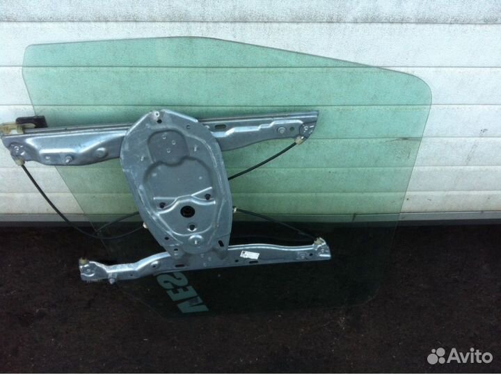 Renault range Trucks Keraks стекло правое