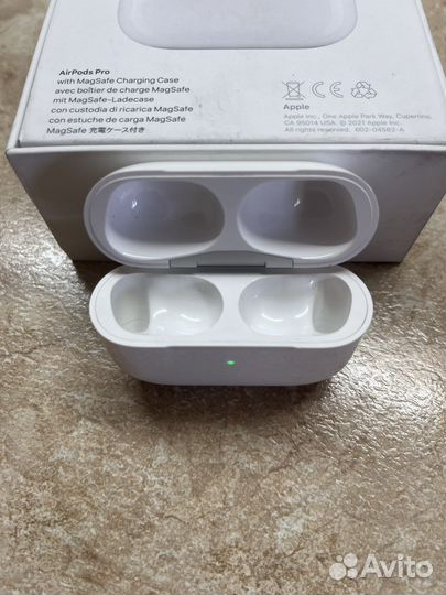 Кейс оригинал Airpods pro Magsafe