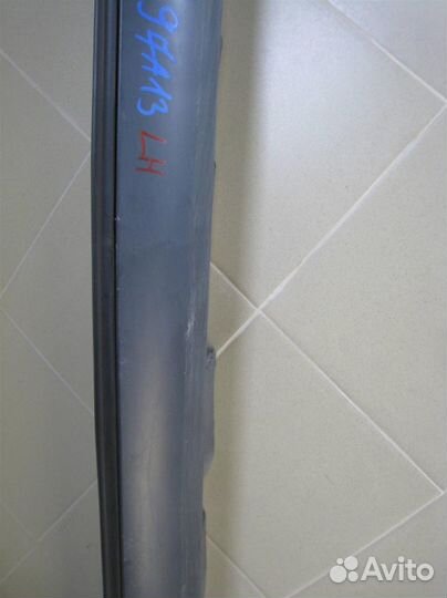 Накладка порога левого наружная Toyota Avensis T2