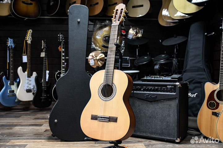 Классическая гитара 3/4 (Комплект)