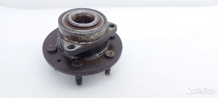 Б/У Ступица Состояние отличное, не оригинал. X63