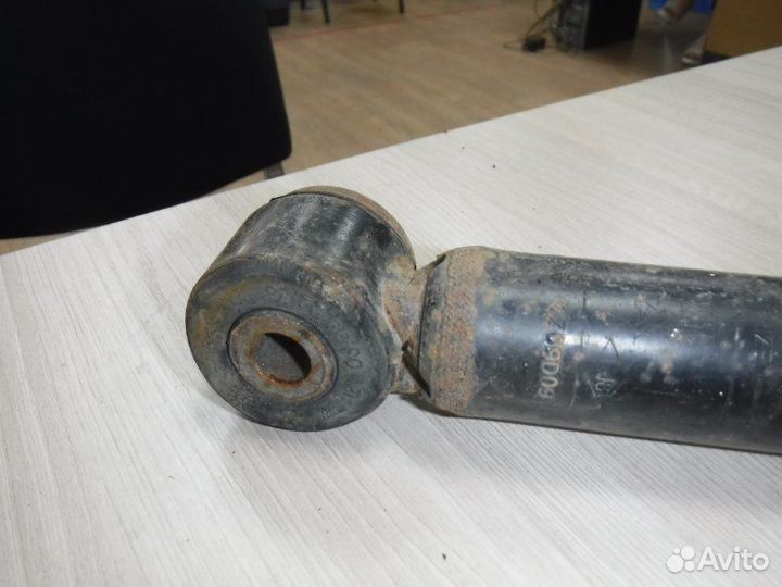 Амортизатор задний левый Renault Logan K7J 2009