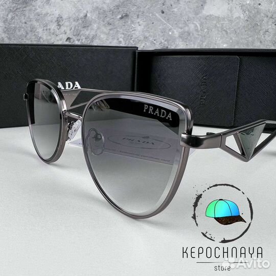 Очки Prada Женские Стильные