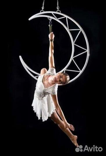 Кольцо полумесяц для воздушной гимнастики