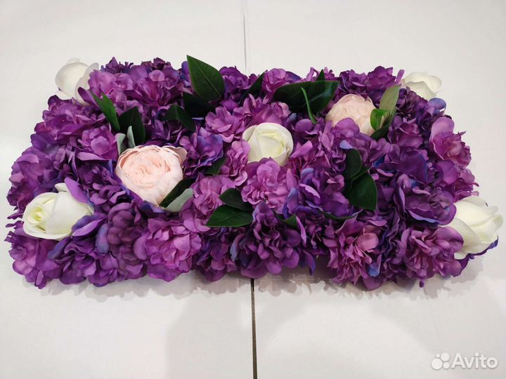 Композиция из искусственных цветов для свадьбы