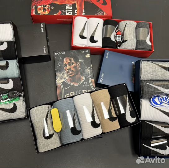 Носки Nice в коробке с брелком