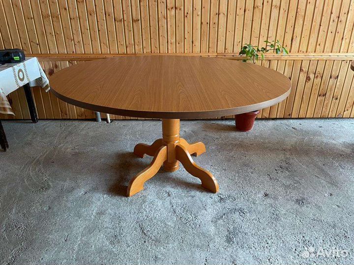 Кухонный стол