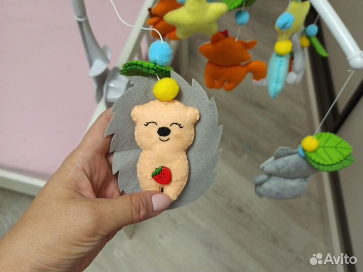 Мобиль в детскую кроватку