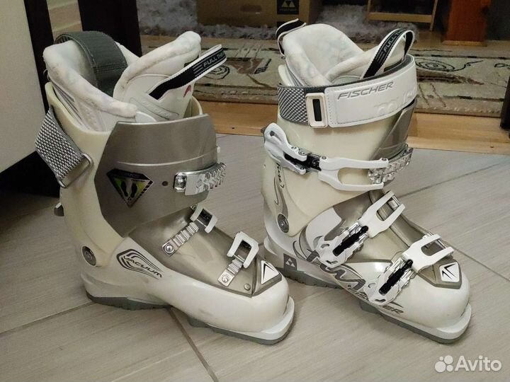 Горнолыжные ботинки eu37.5