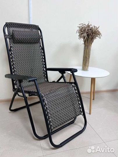 Кресло шезлонг для дачи и отдыха