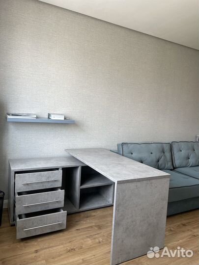 Письменный(компьютерный) стол Вита